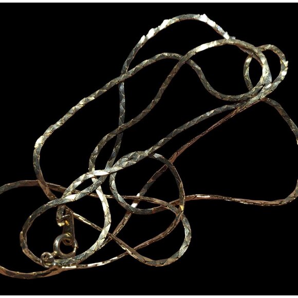 Simple Elegant Bright Gold Tone Flattened Cobra Chain Necklace - Picture 3 of 5